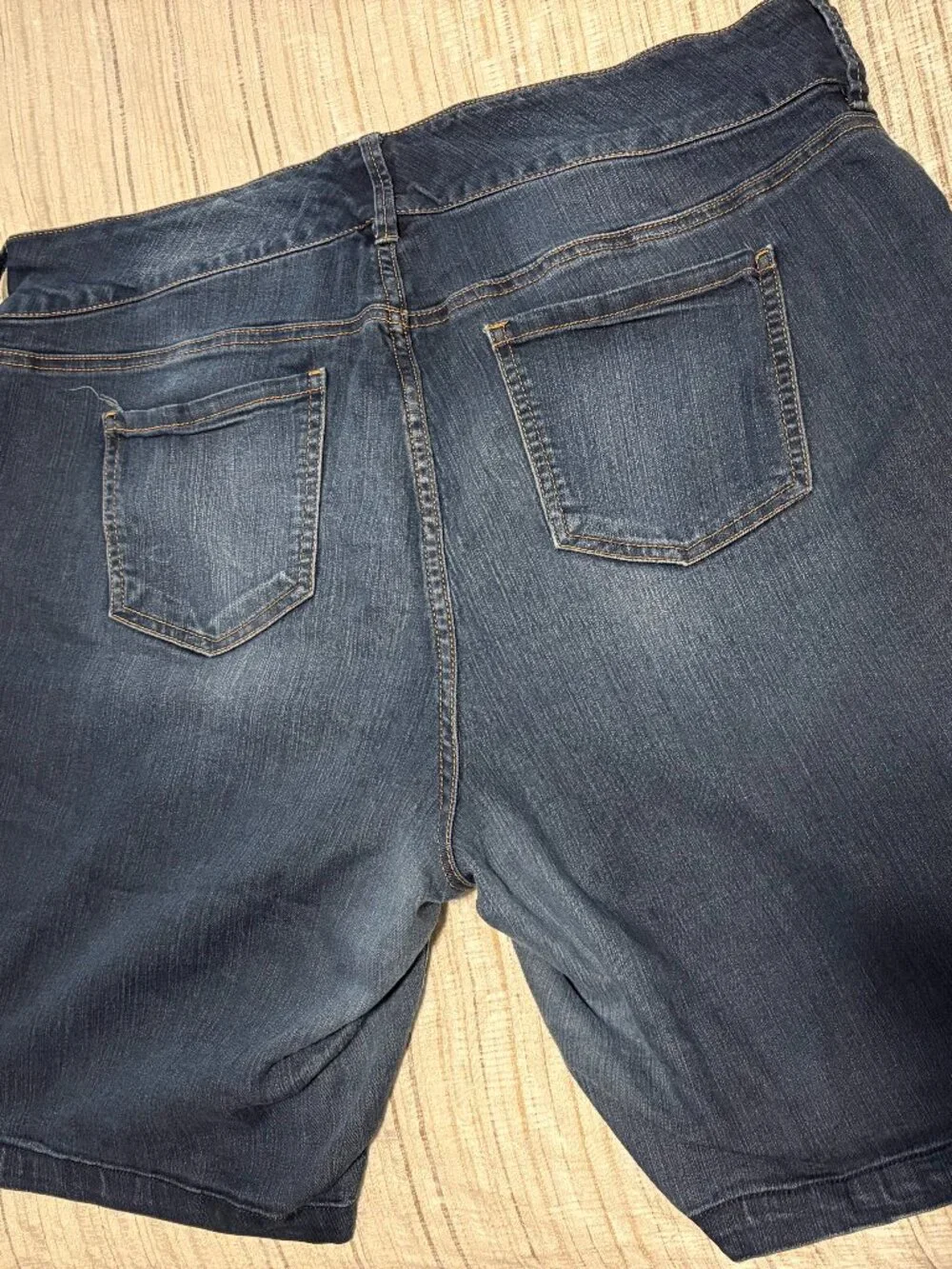 Torrid Jegging Blue Denim Bermuda Super Soft High Rise Shorts - Picture 4 of 6